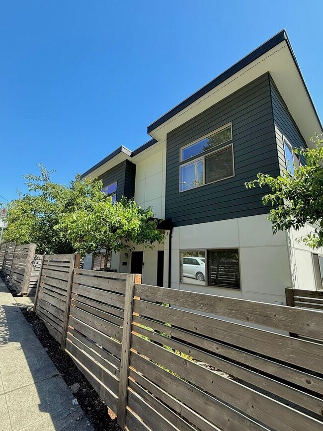Perfect Seattle Sanctuary – where Comfort ... - Perfect Seattle Sanctuary – where Comfort ... House
