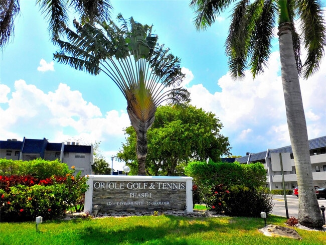 Building Photo - 7807 Golf Cir Dr Unit 306