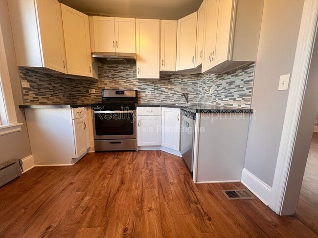Photo - 4820 N Springfield Ave Unit 2