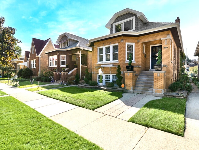 Photo - 1926 Wisconsin Ave