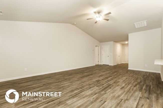 Photo - 10 Bounding Ln