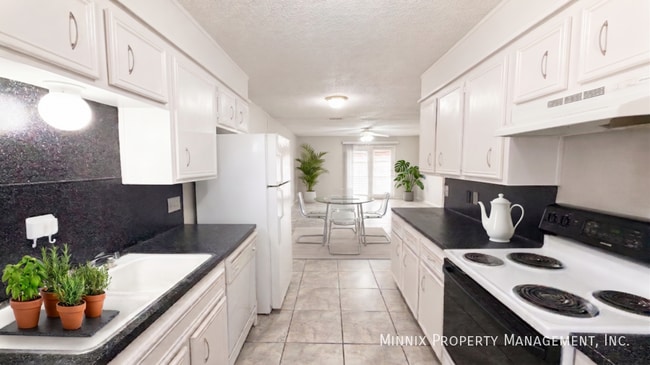Photo - 7303 Avenue X Unit 103