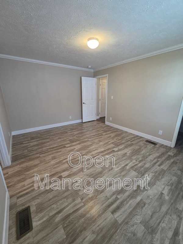 Photo - 8701 NE 107th Pl