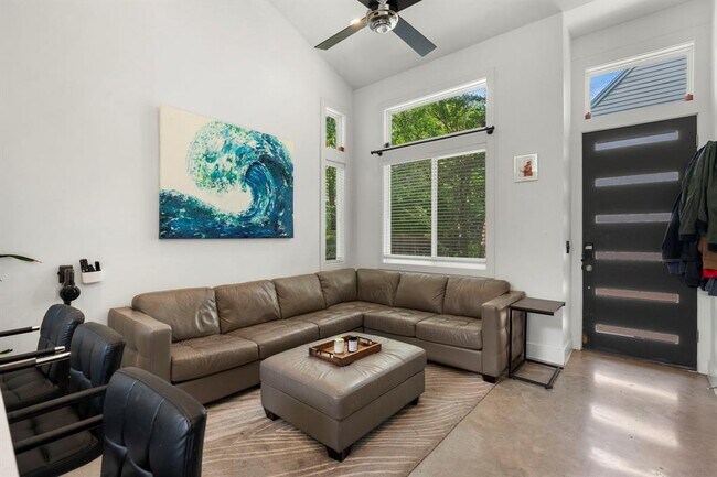 Photo - 1602 Chestnut Ave