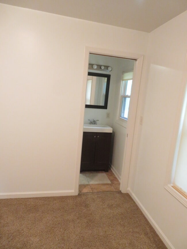 Photo - 1139 Yorkshire Dr