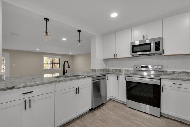 Photo - 167 Markon Blvd