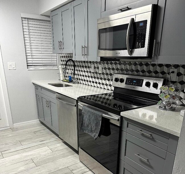 Photo - 136 Akron St