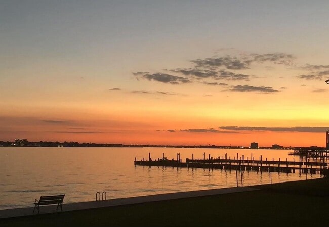 Photo - 3535 NASA Road 1 Unidad True