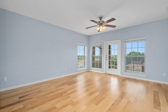 Photo - 6810 Deatonhill Dr Unit 1200