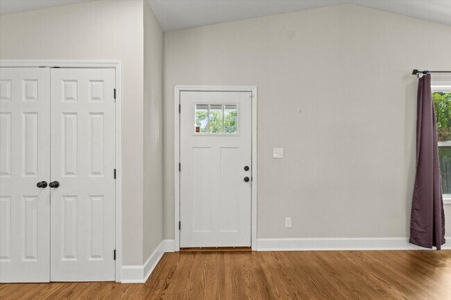 Photo - 805 Rison Ave NE