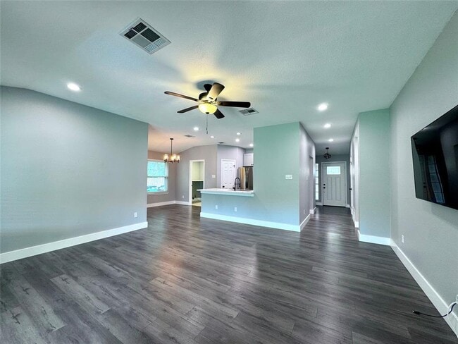 Photo - 1212 Leah Ln