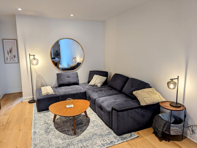 Photo - 4617 R. Saint-Denis Unit ID1061587P