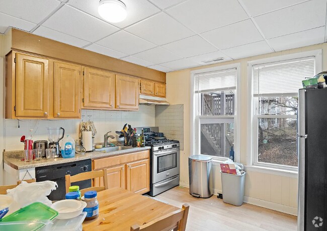 Building Photo - 852 Huntington Ave Unit 2 Rental