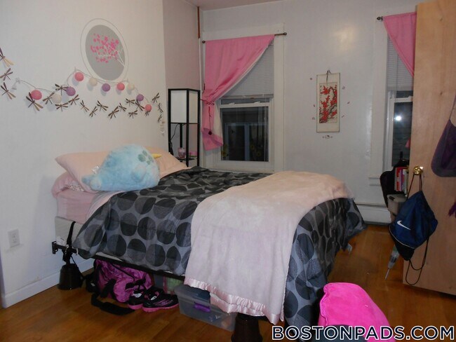 Photo - 35 Brookline St Unidad 10