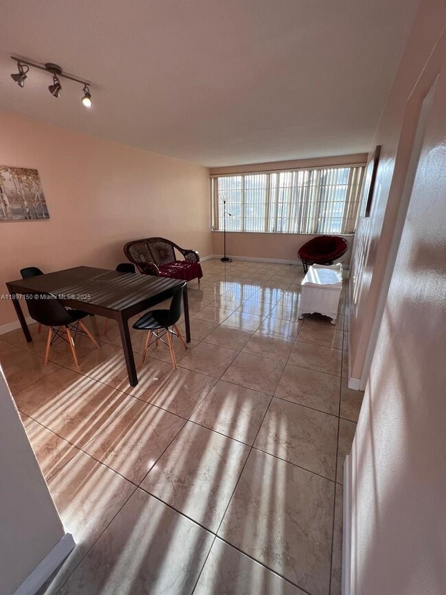 Photo - 1 bedroom in North Miami Beach FL 33179