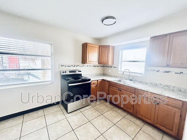 Photo - 105 7th Ave N Unit #5