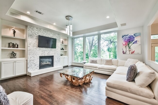 Photo - 4736 Post Oak Timber Dr