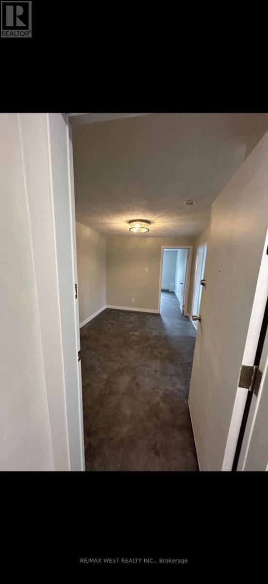 Photo - 88 Uxbridge Ave