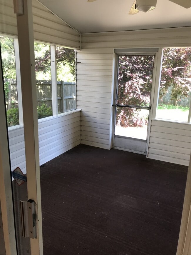 Photo - Cute and Adorable Renovated Townhome