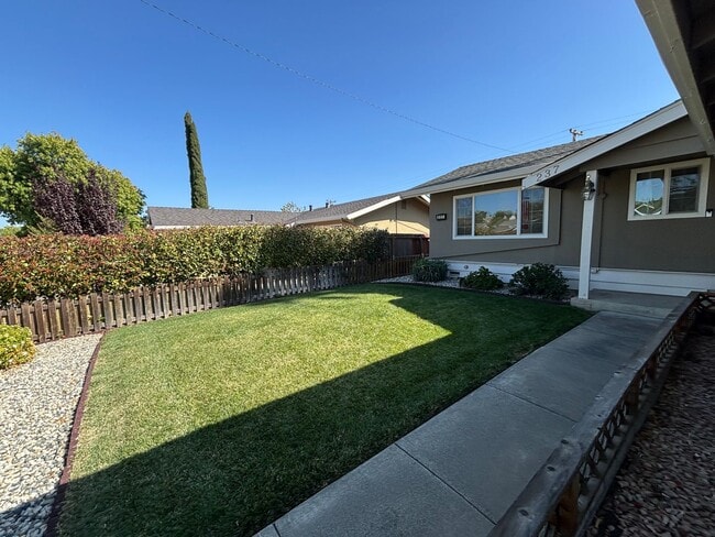 237 Markham Ave
