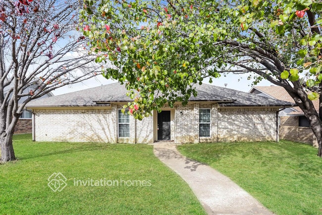 Building Photo - 2311 Statler Dr