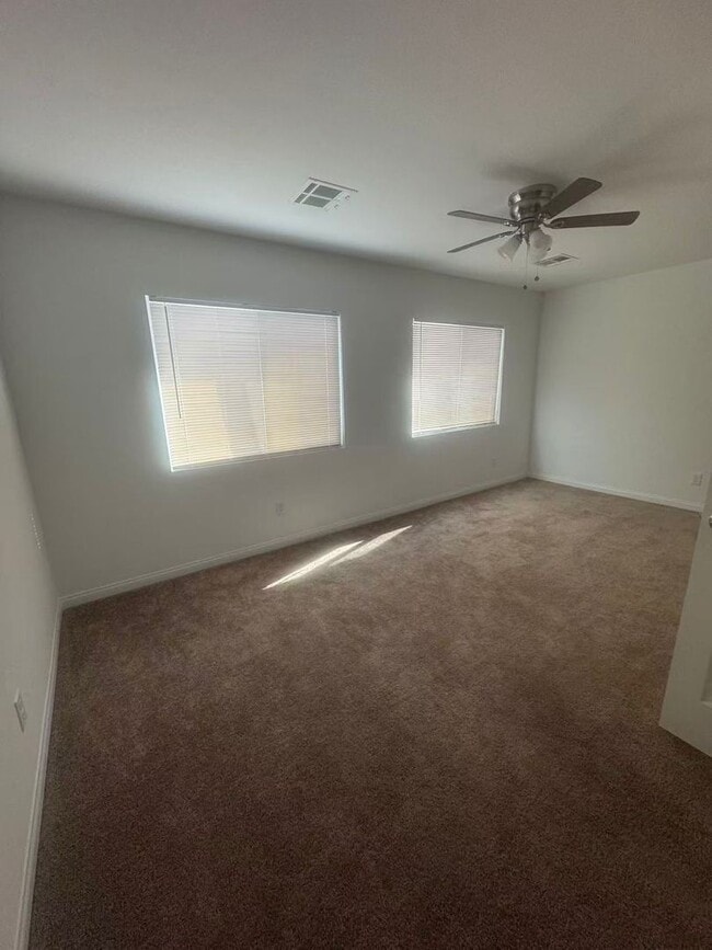 Photo - 5 Bedrooms Single Family Home with Granite...