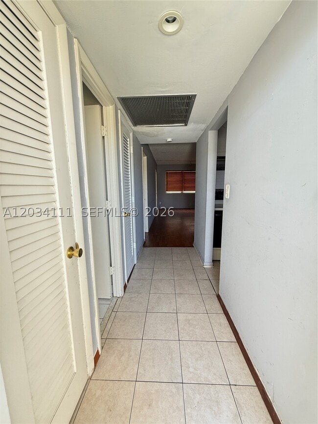 Photo - 2200 Park 105 Park Unit 105