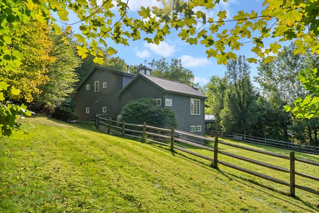 Photo - 84 Gunn Hill Rd