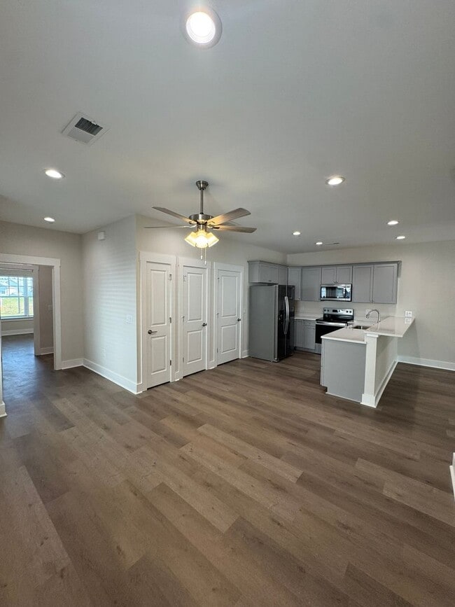 Building Photo - 115 Brawley Villas Pl