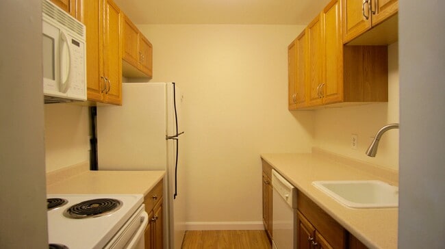 Photo - 274 S Main St