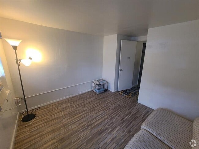 Building Photo - 570 Pennsylvania Ave Rental