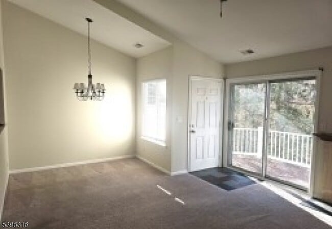 Photo - 64 Encampment Dr