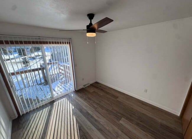 Photo - 926-928 Parkview Dr Unidad 928