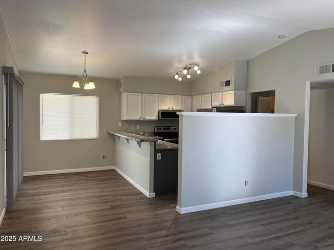 Photo - 3320 S Parkside Dr