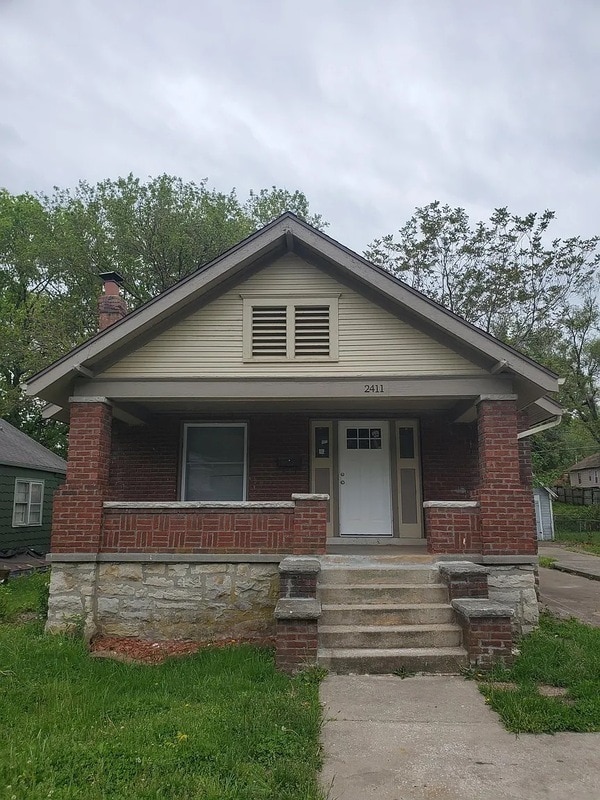 Building Photo - 2411 E 70th St Rental