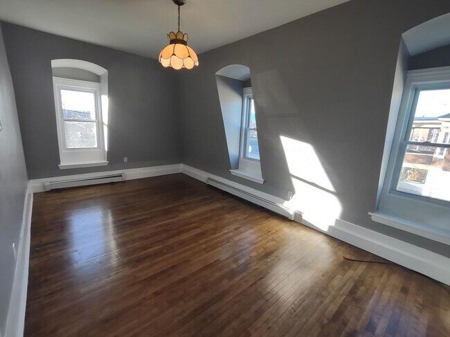 Photo - 158 Broad, 2