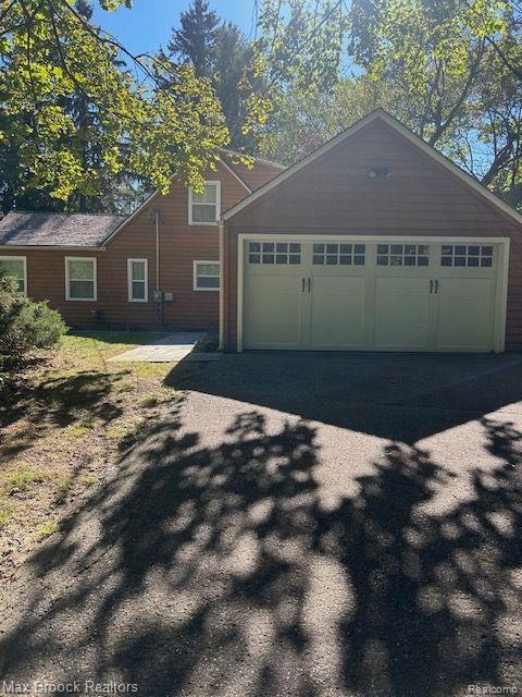 Photo - 27180 Wellington Rd
