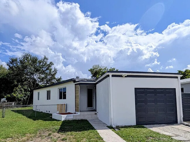 Building Photo - 340 NW 132nd St