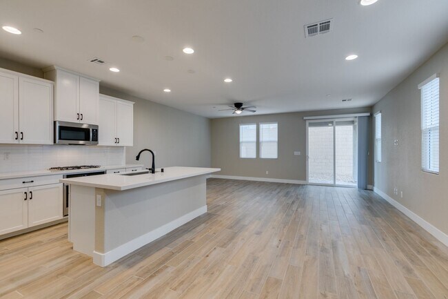 Photo - 3 Bedroom + Loft townhome in Cadence- AVAILABLE 5/15/26