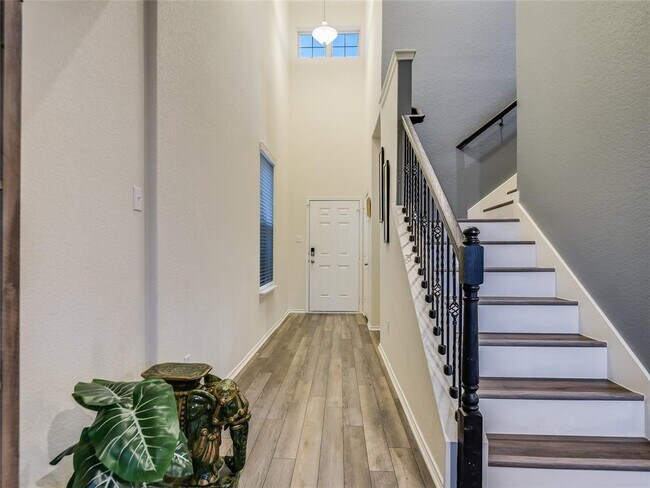 Photo - 441 Bella Luna Way