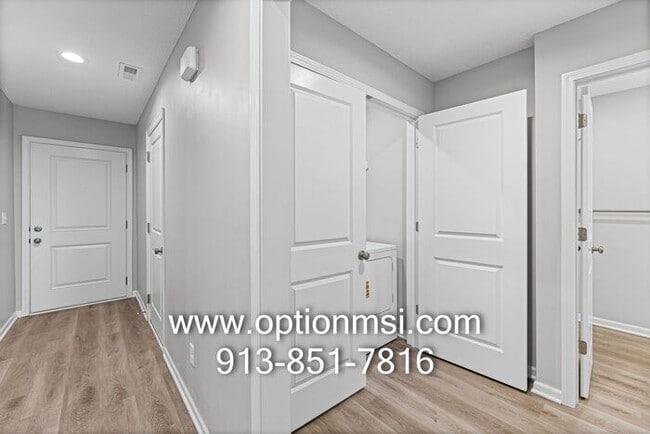 Fresh 3 Bedroom, 2 Bathroom Half Duplex