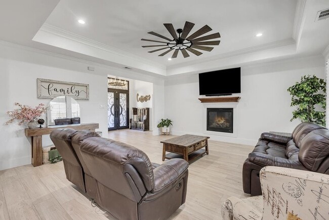 109 Rolling Winds Cir