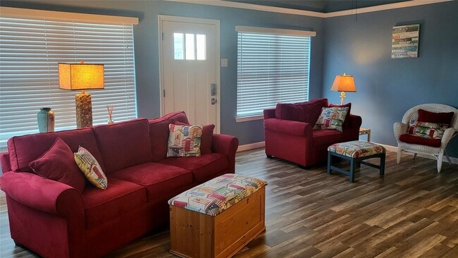 Photo - 16527 Lewis Scott Rd