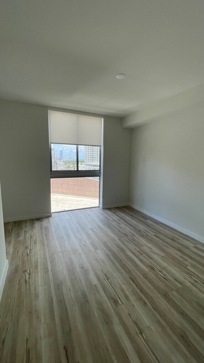 Photo - 529 SW 3rd St Unidad C1