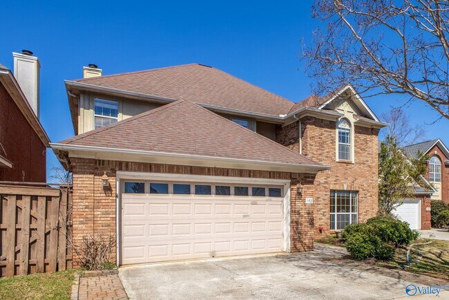 Photo - 102 Canterbury Cir