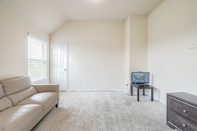 Photo - 3030 Currier Ct