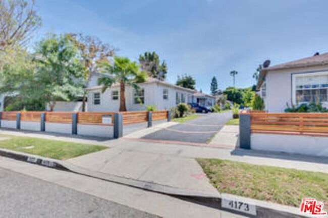 Building Photo - 4179 Ince Blvd Unit 1/2 Rental