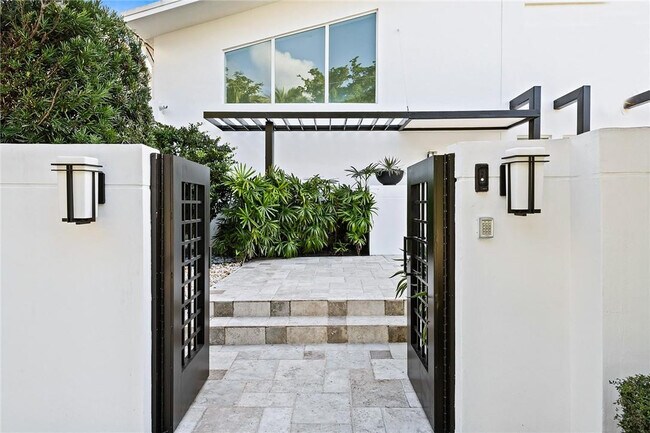 Photo - 2416 Bayview Dr