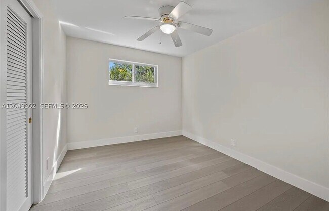 Photo - 5320 Fillmore St