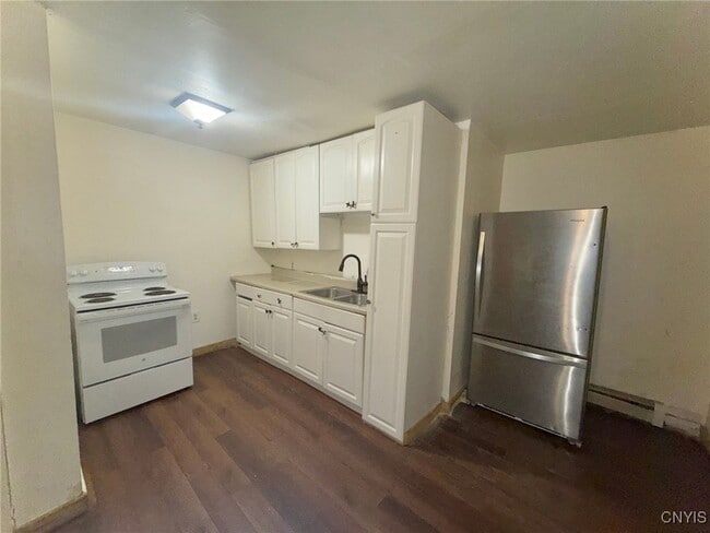 Photo - 365 Richmond Ave